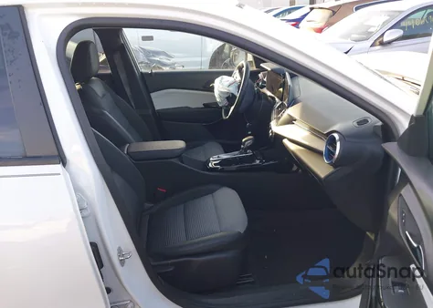 2024 Chevrolet Trax Fwd Lt z USA, uszkodzony, nr VIN KL77LHE26RC081352